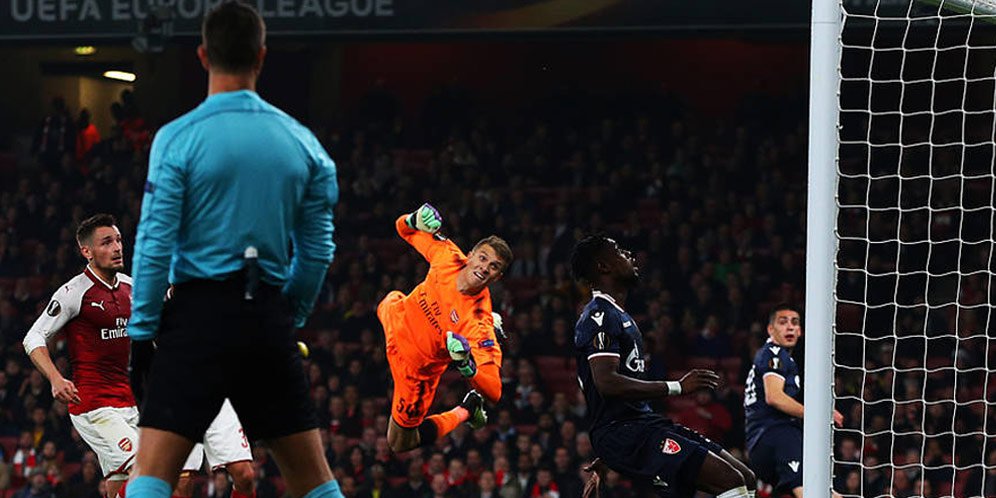 Performa Matt Macey Bikin Wenger Sumringah Performa Matt Macey Bikin Wenger Sumringah