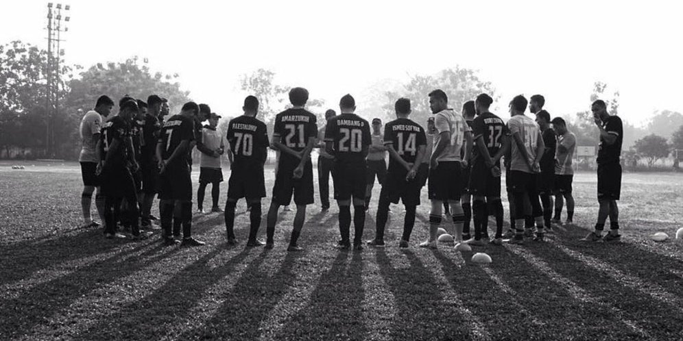 Kronologi Meninggalnya Suporter Persija Rizal Yanwar