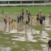 Lapangan Banjir, Suporter Klub Liga 3 Ini Ikut Ngepel