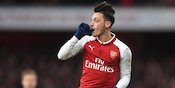 Ozil Diklaim Sudah Tidak Layak Bela Arsenal
