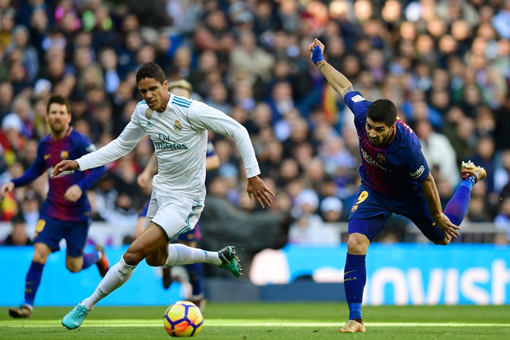 Varane Akui Barcelona Bermain Lebih Efisien