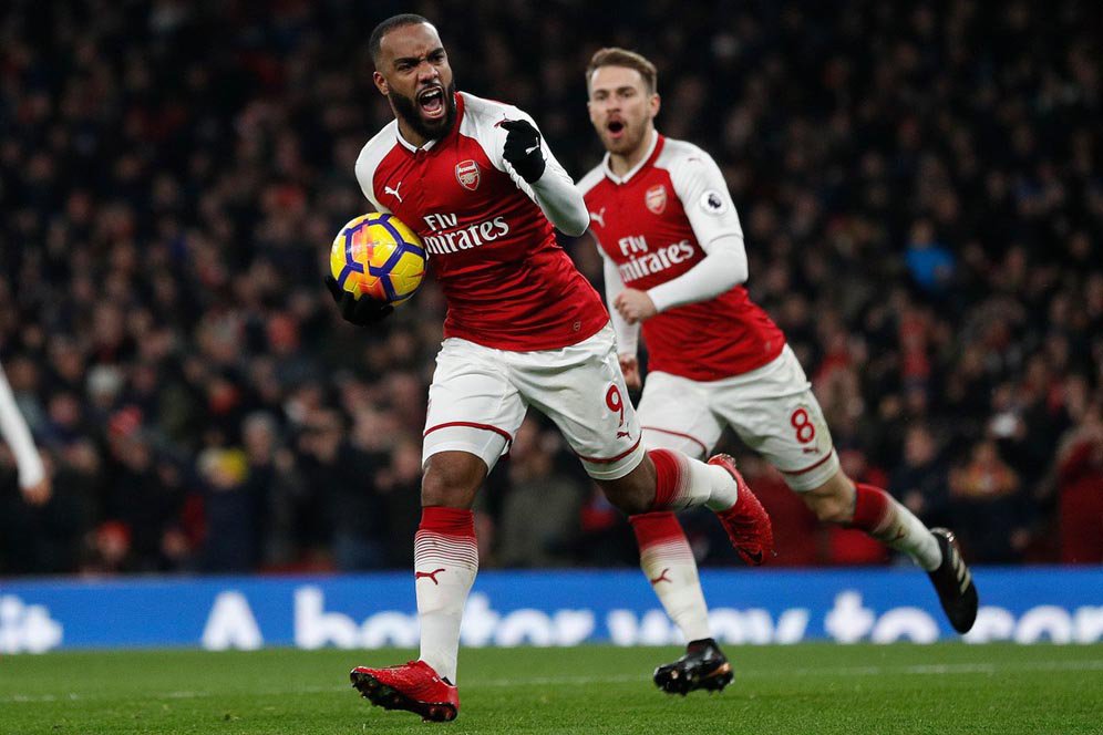 Bermain di Arsenal, Lacazette Sering Dapat Saran dari Thierry Henry