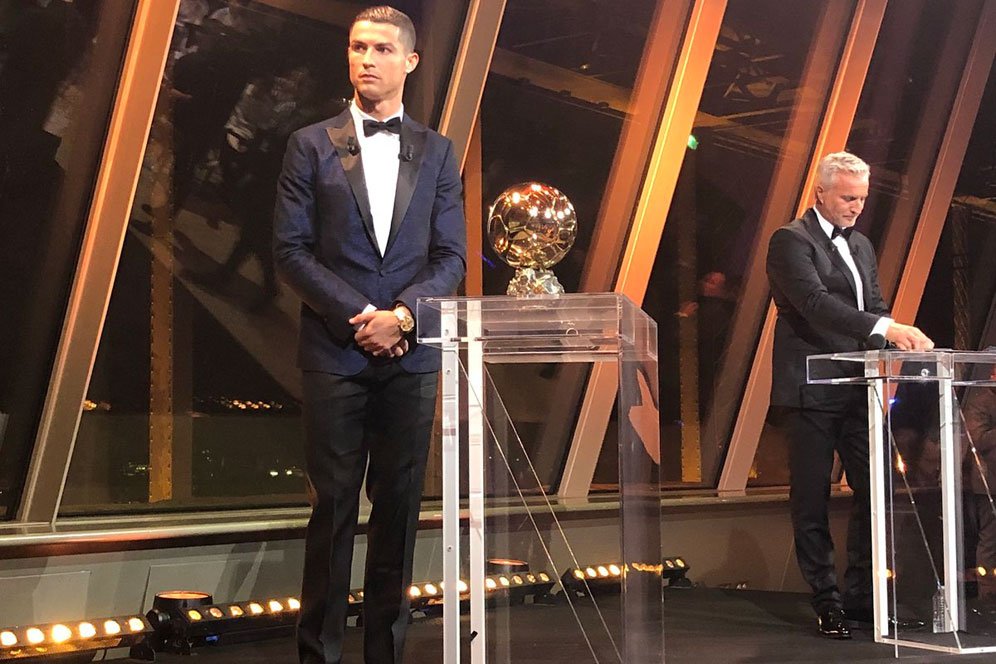 Cristiano Ronaldo Raih Ballon d'Or 2017, Samai Koleksi Messi