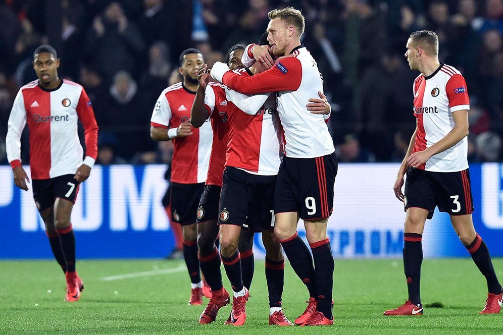 Pelatih Berdarah Indonesia Ini Antar Feyenoord Raih Kemenangan Tandang Terbesar di Liga Belanda