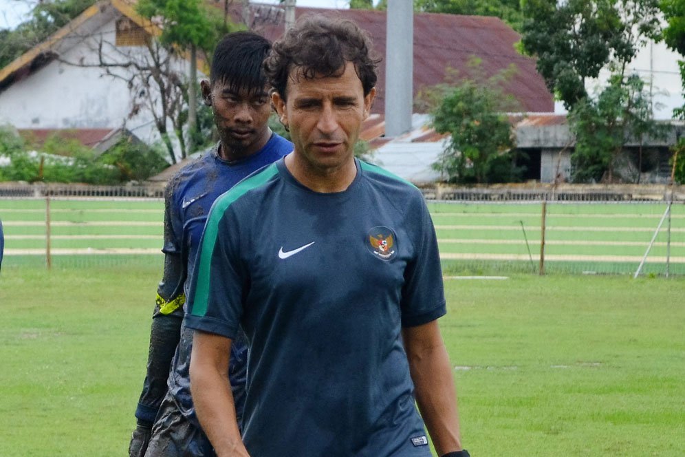 Sebut Stadion GBK Kelas Dunia, Luis Milla Tak Mau Indonesia Kalah dari Islandia