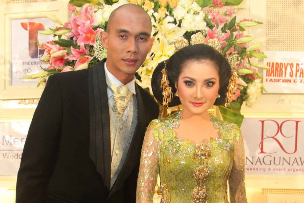 Tutup Kembali Main Bola, Eks Timnas Indonesia Pilih Terjun ke Dunia Politik Tutup Kembali Main Bola, Eks Timnas Indonesia Pilih Terjun ke Dunia Politik