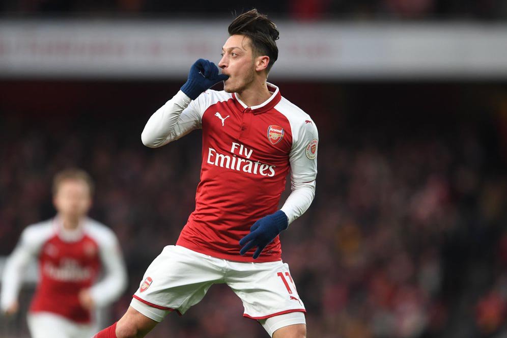 Mesut Ozil Bakal Absen Bela Arsenal di Liga Europa