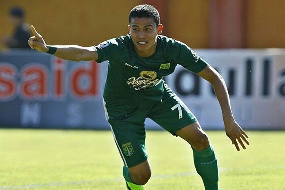 Dipinjamkan Persebaya, Yogi Novrian Belum Ambil Keputusan