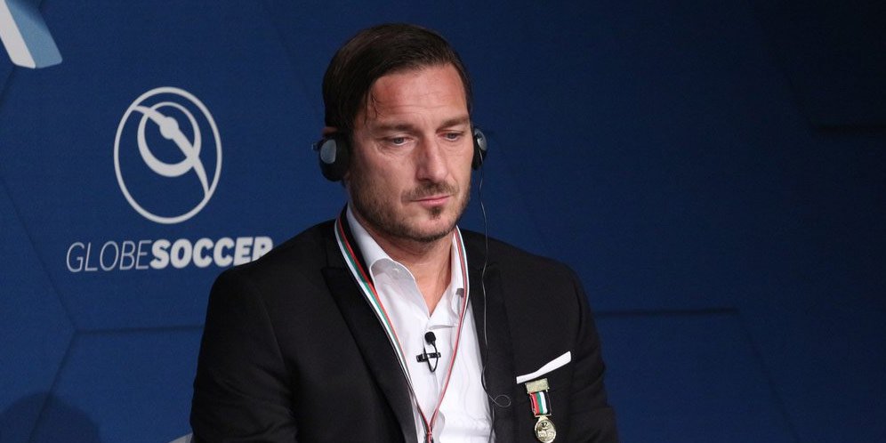 Totti: Percayalah, Barca Takut Lawan Roma