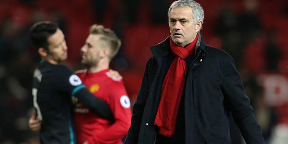 Mourinho: United Harusnya Dapat Tiga Penalti