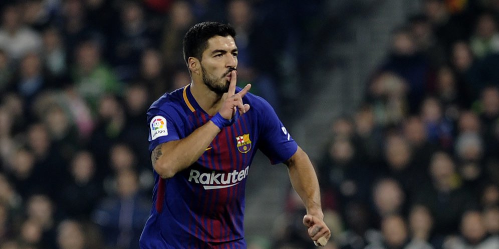 Dapat Lemparan Korek Api, Seperti Ini Respon Luis Suarez