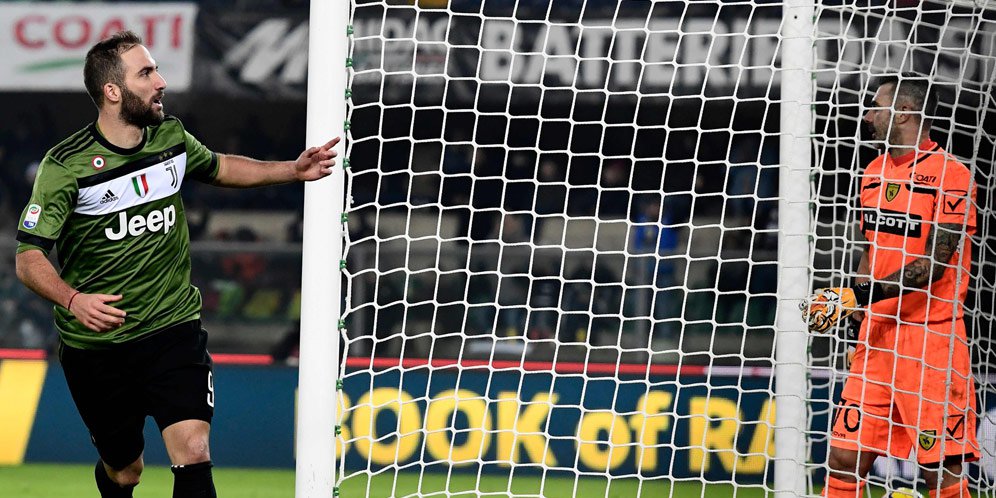 Akhir Puasa Gol 706 Menit Gonzalo Higuain Akhir Puasa Gol 706 Menit Gonzalo Higuain