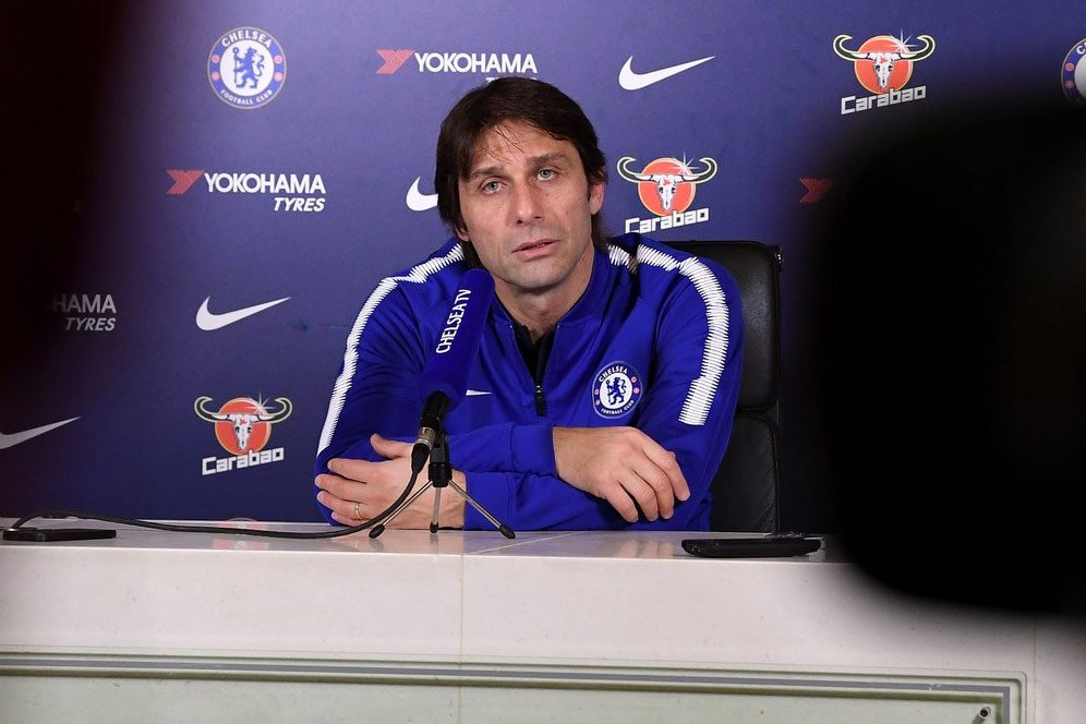 Gila Kerja, Di Rumah pun Conte Masih Kepikiran Chelsea