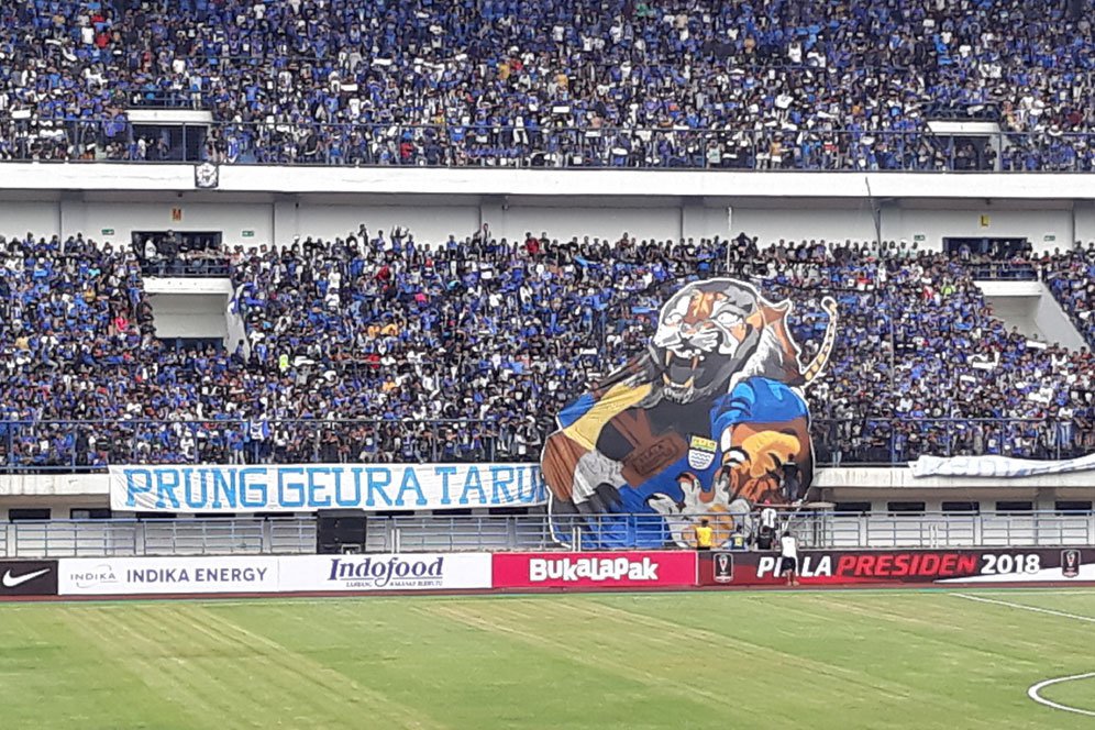 Terinspirasi Suporter Jepang, Manajemen Persib Kampanyekan 'Bobotoh Bebersih'