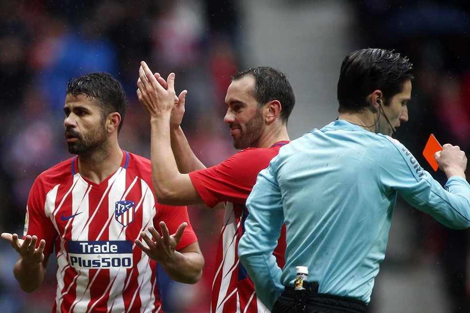 Banding Diolak, Diego Costa Cuma Bisa Termangu