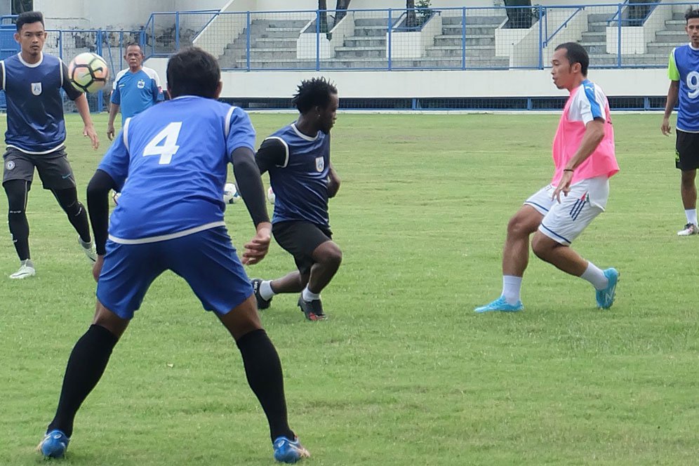 PSIS Boyong Satu Pemain Asing ke Markas Arema FC