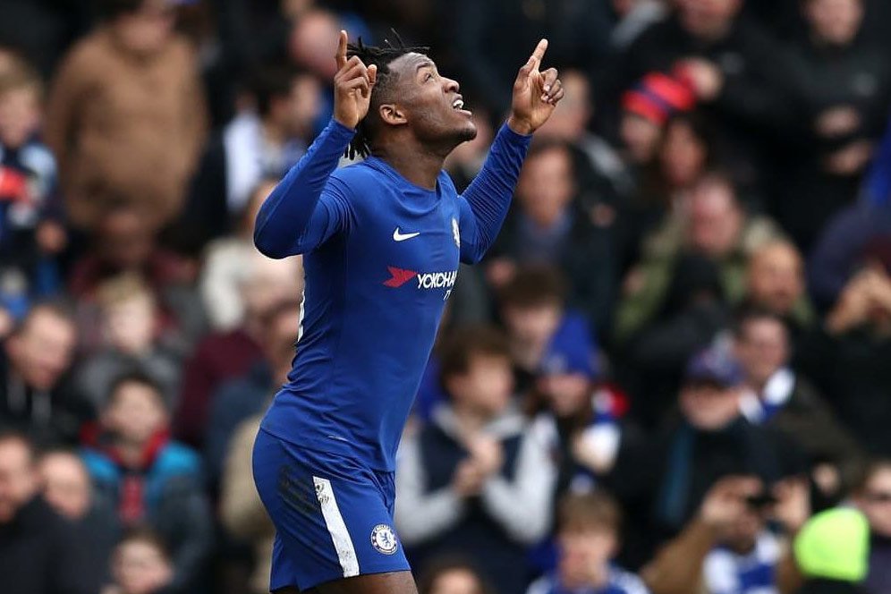 Chelsea Butuh Striker, Michy Batshuayi Enggan Pulang Lebih Awal