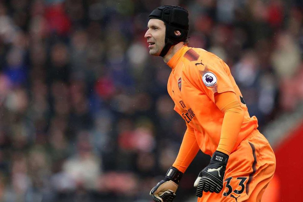 Petr Cech Absen Berpotensi North London Derby