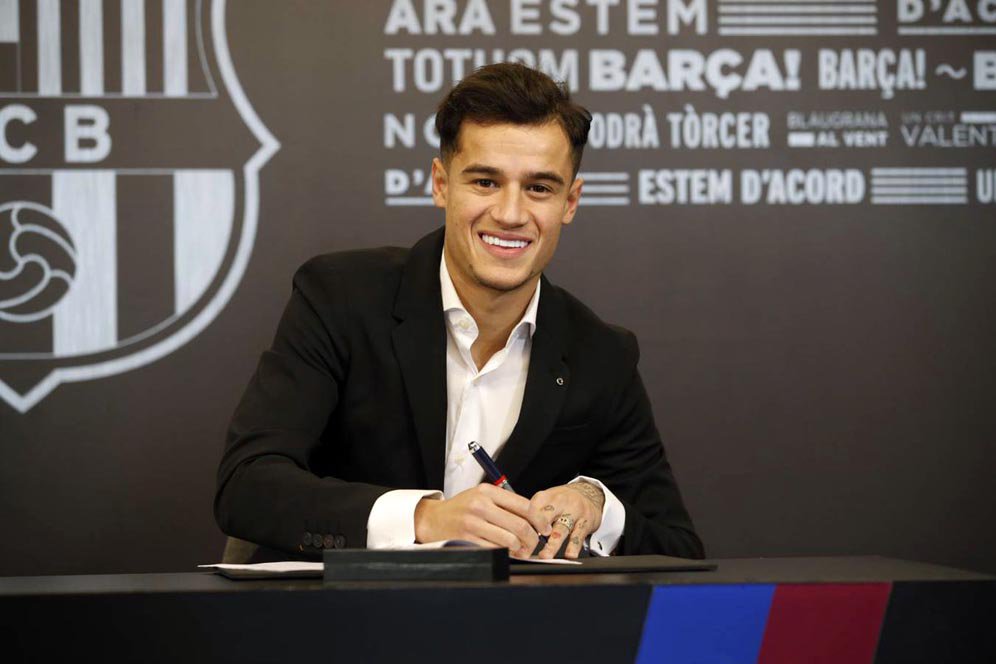 Teken Kontrak, Coutinho Tuntaskan Transfernya ke Barcelona