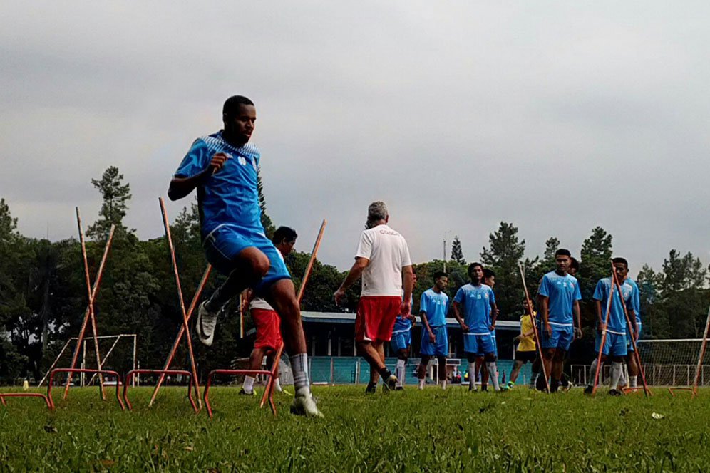 Arema FC Resmi Perkenalkan Thiago Furtuoso sebagai Pemain Baru