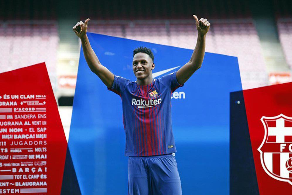 Yerry Mina Ogah Lempar Handuk di Barcelona