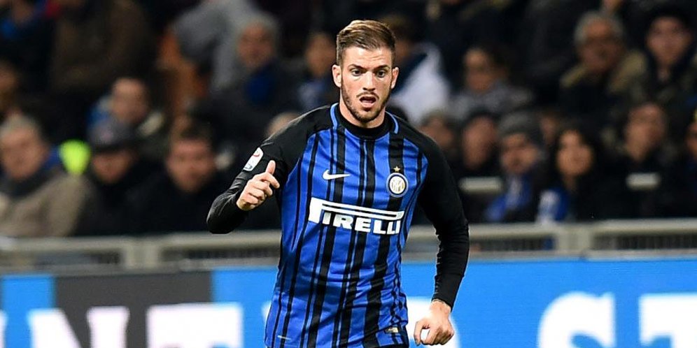 Santon Dikritik, Spalletti Pasang Badan
