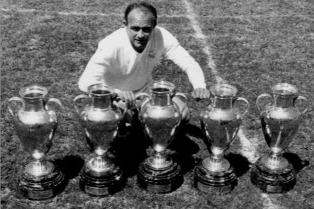 Alfredo Di Stefano (Argentina dan Spanyol)