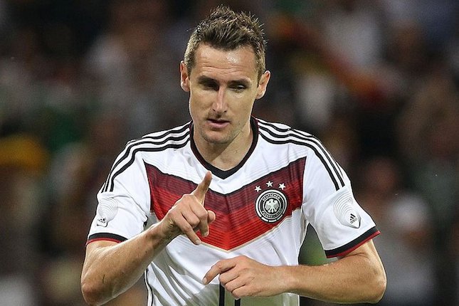 Debut Dahsyat Miroslav Klose di Piala Dunia: Hat-trick dan Kemenangan Telak