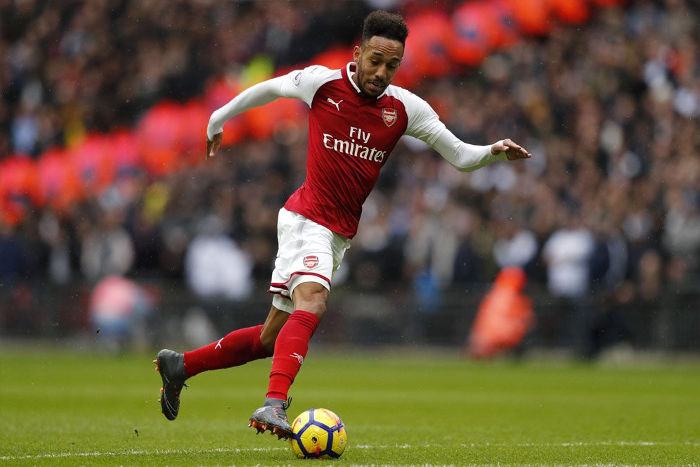 Aubameyang Dilarang Main di Eropa, Wenger Berang