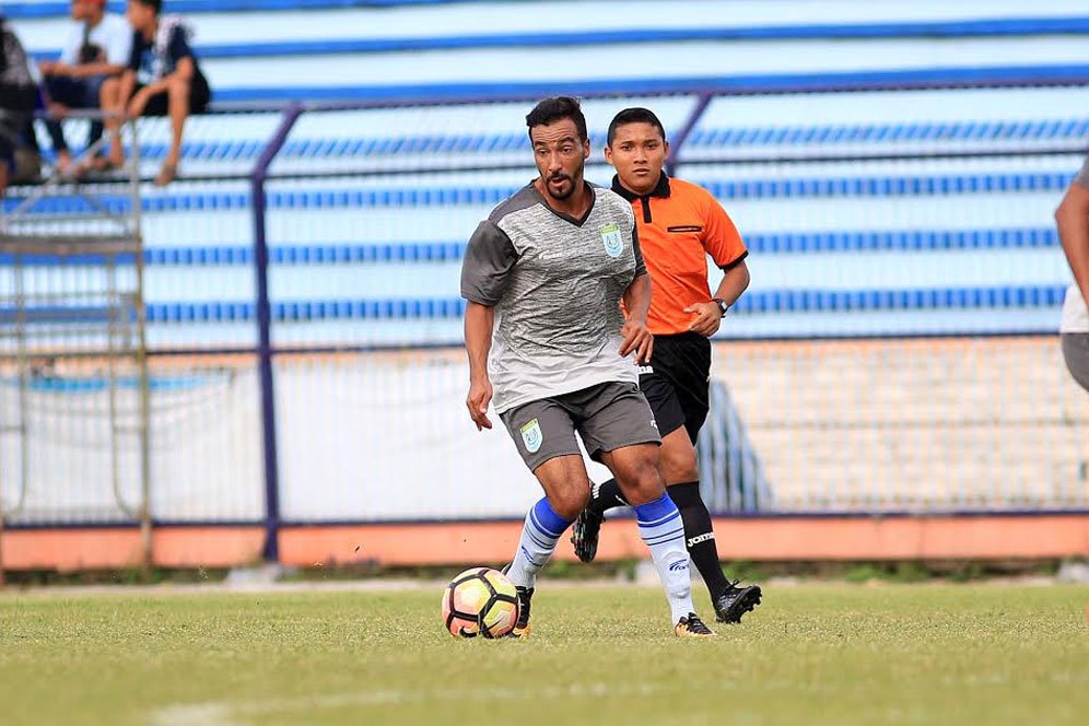 Diego Assis Absen, Persela Siapkan Shohei Matsunaga