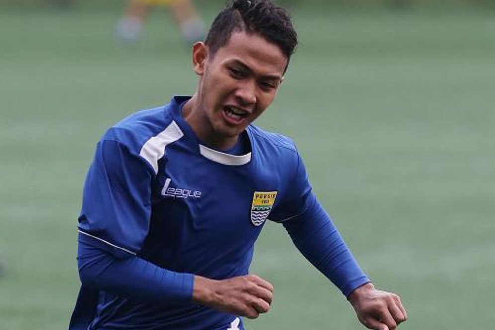 Persib Tarik Gian Zola dari Persela