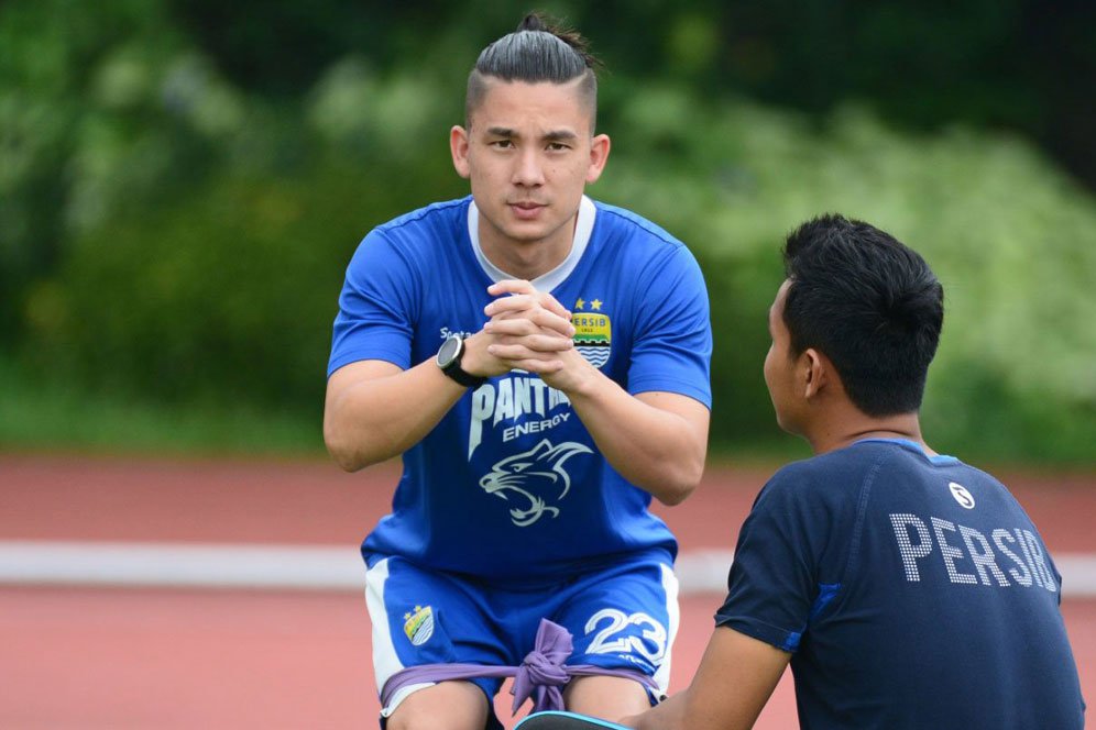 Masih Butuh Waktu Lama Kim Kurniawan Bisa Kembali Bermain di Persib