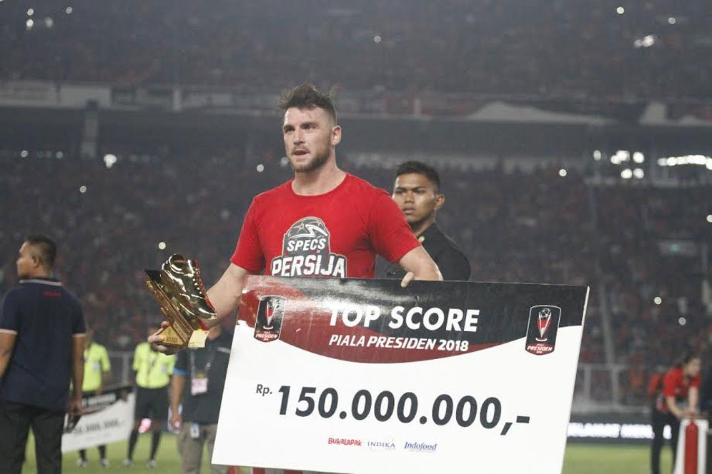 Terungkap! Inilah Alasan Marko Simic Punya Lubang di Bagian Kaos Kaki