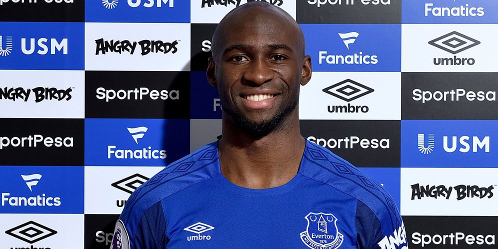 Tersingkir dari Man City, Mangala Kini Jadi Rekan Rooney