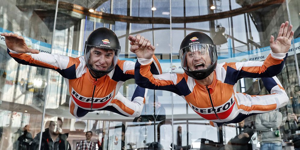 Marquez-Pedrosa 'Terbang' di Terowongan Angin! Marquez-Pedrosa 'Terbang' di Terowongan Angin!