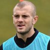 Wilshere Cedera, Wenger Meradang