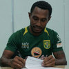 Izaac Wanggai Berpeluang Jalani Debut di Lamongan Izaac Wanggai Berpeluang Jalani Debut di Lamongan