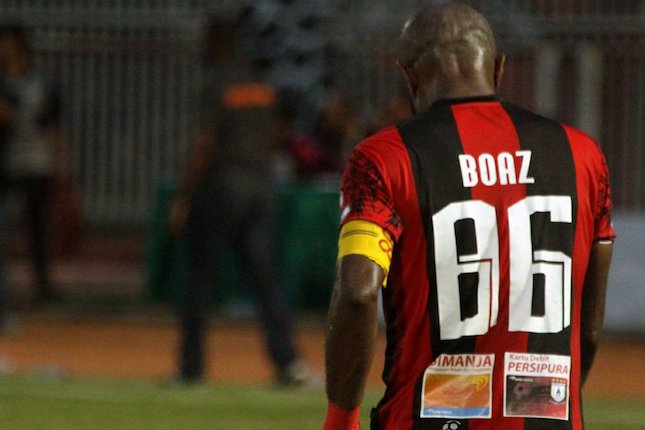 Boaz Solossa (c) PT Liga Indonesia Baru
