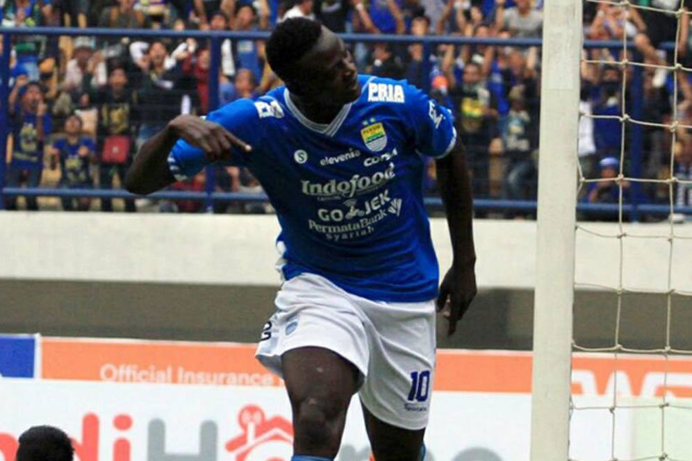 Persib Bandung vs Persipura Jayapura: Ezechiel N'Douassel Siap Main