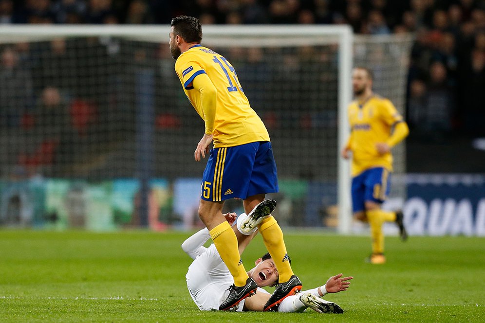 Video: Barzagli Harusnya Dikartu Merah Kontra Spurs? Video: Barzagli Harusnya Dikartu Merah Kontra Spurs?