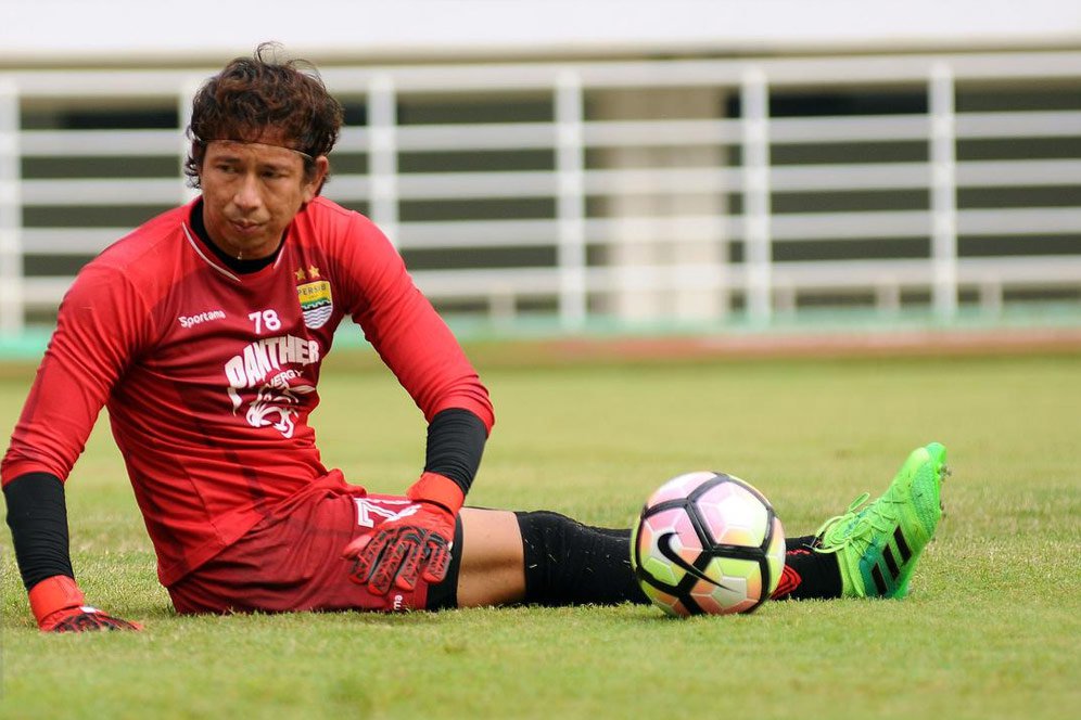 Sampingkan Rekor Individu, Kiper Persib Ini Hanya Ingin Kemenangan Tim