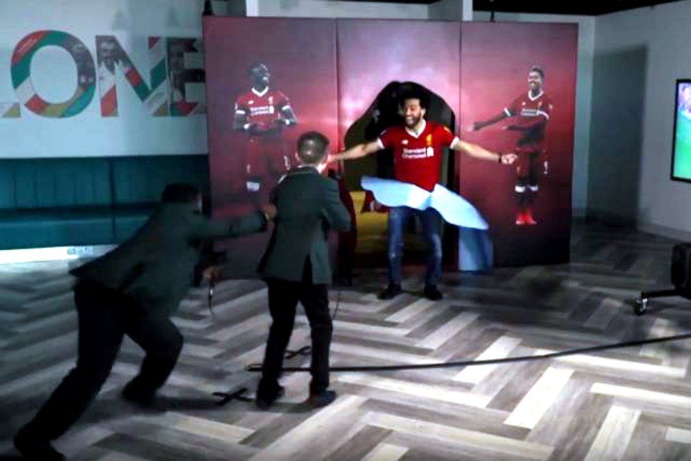 Video: Salah Kerjai Bocah-bocah Sekolahan di Liverpool Video: Salah Kerjai Bocah-bocah Sekolahan di Liverpool