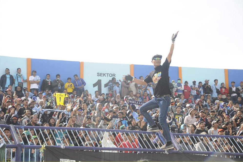 Bonek dan LA Mania Akhirnya Duduk Bareng di Satu Stadion