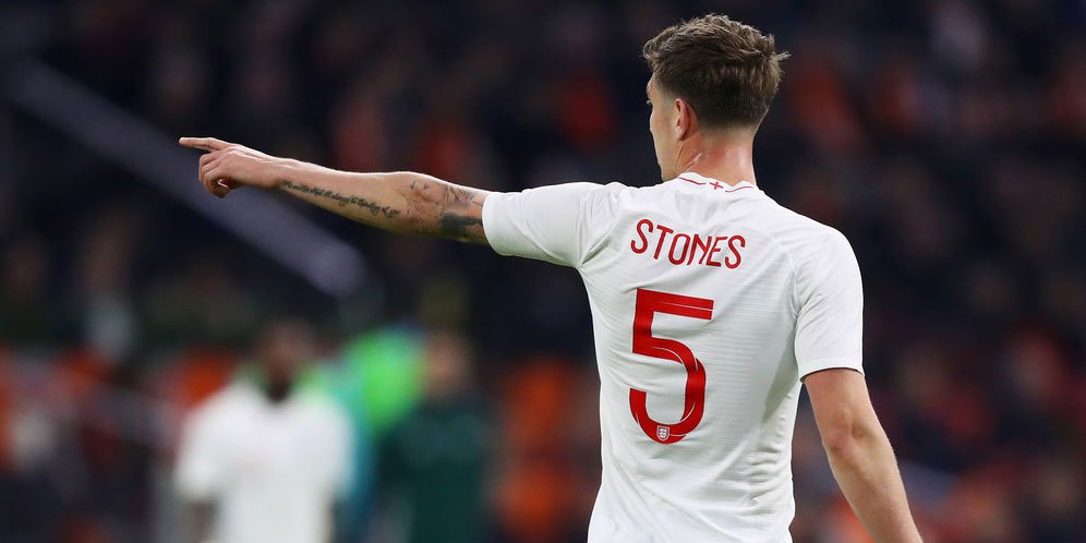 Makin Matang, Stones Dianggap Layak Jadi Pilihan Utama Timnas Inggris Ketimbang Maguire