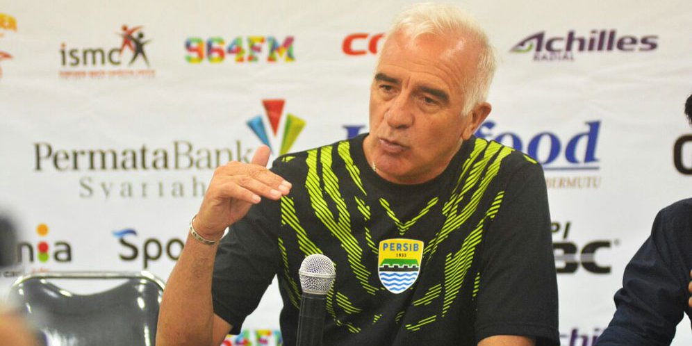 Pemain Sayap Persib Anggap Wajar Pemecatan Mario Gomez