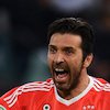 Tak Beri Salam ke Suporter, Buffon Akhirnya Minta Maaf