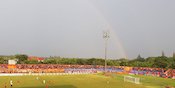 Video: Indahnya Pelangi di Tengah Laga Liga 3 Persibo Bojonegoro