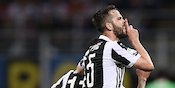Miralem Pjanic Beri Kode Siap Gabung Barca Miralem Pjanic Beri Kode Siap Gabung Barca