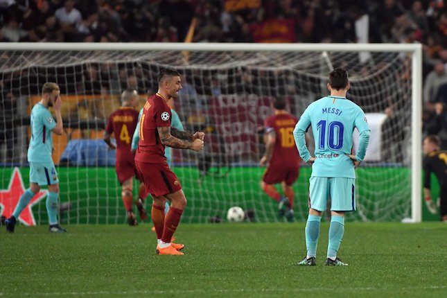 Messi Bekerja Sendirian Messi Bekerja Sendirian