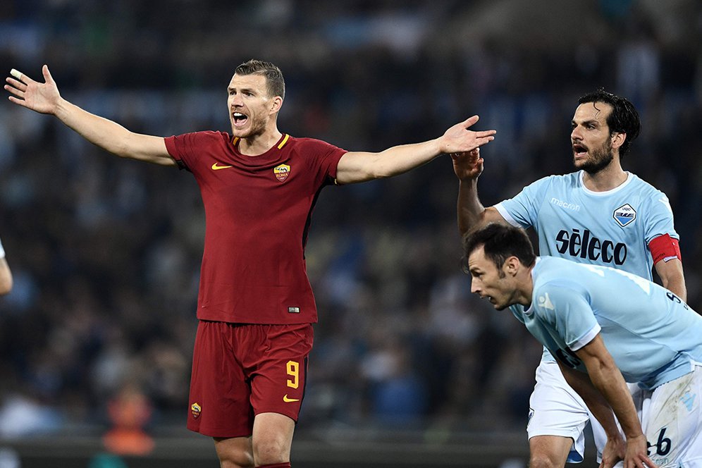 Sejak Hengkang Dari City, Dzeko Semakin Membaik